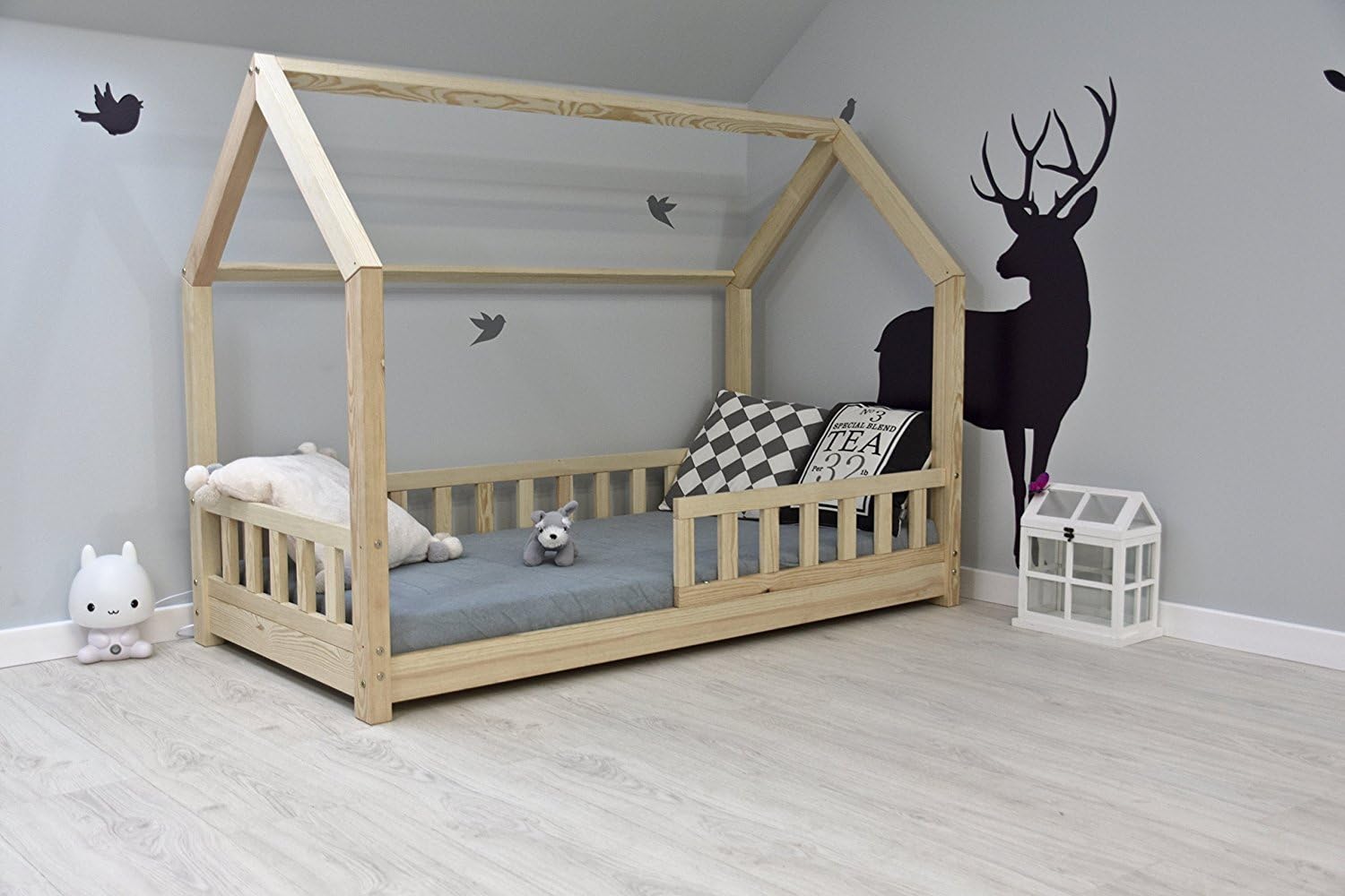 childrens house bed