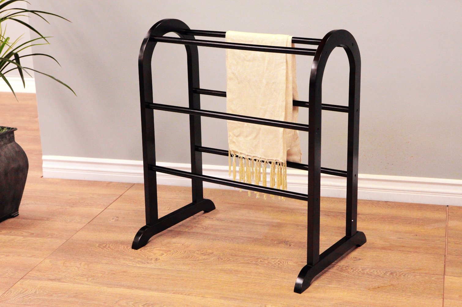 Frenchi Home Furnishing Quilt Rack, Cherry Finish