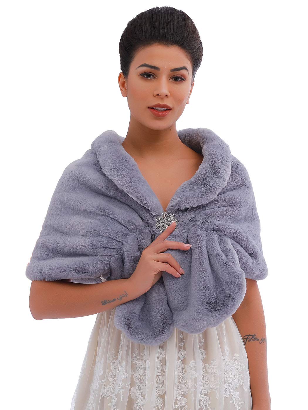 Aukmla Women's Wedding Faux Fur Wraps and Shawls Bridal Fur Stoles Scarf with Rhinestones Brooch for Bride and Bridesmaids