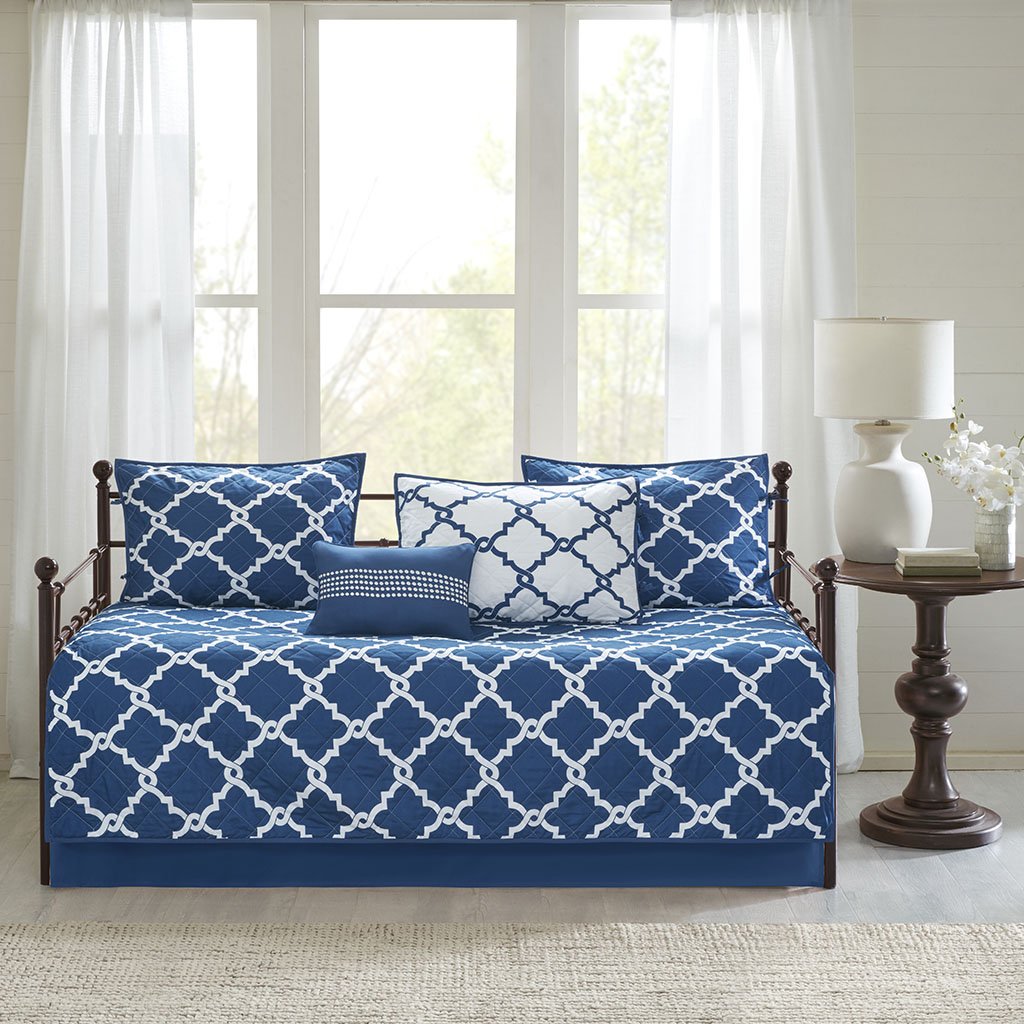 Madison Park Essentials Merritt Daybed Size Quilt Bedding Set - Navy, Geometric – 6 Piece Bedding Quilt Coverlets – Ultra Soft Microfiber Bed Quilts Quilted Coverlet