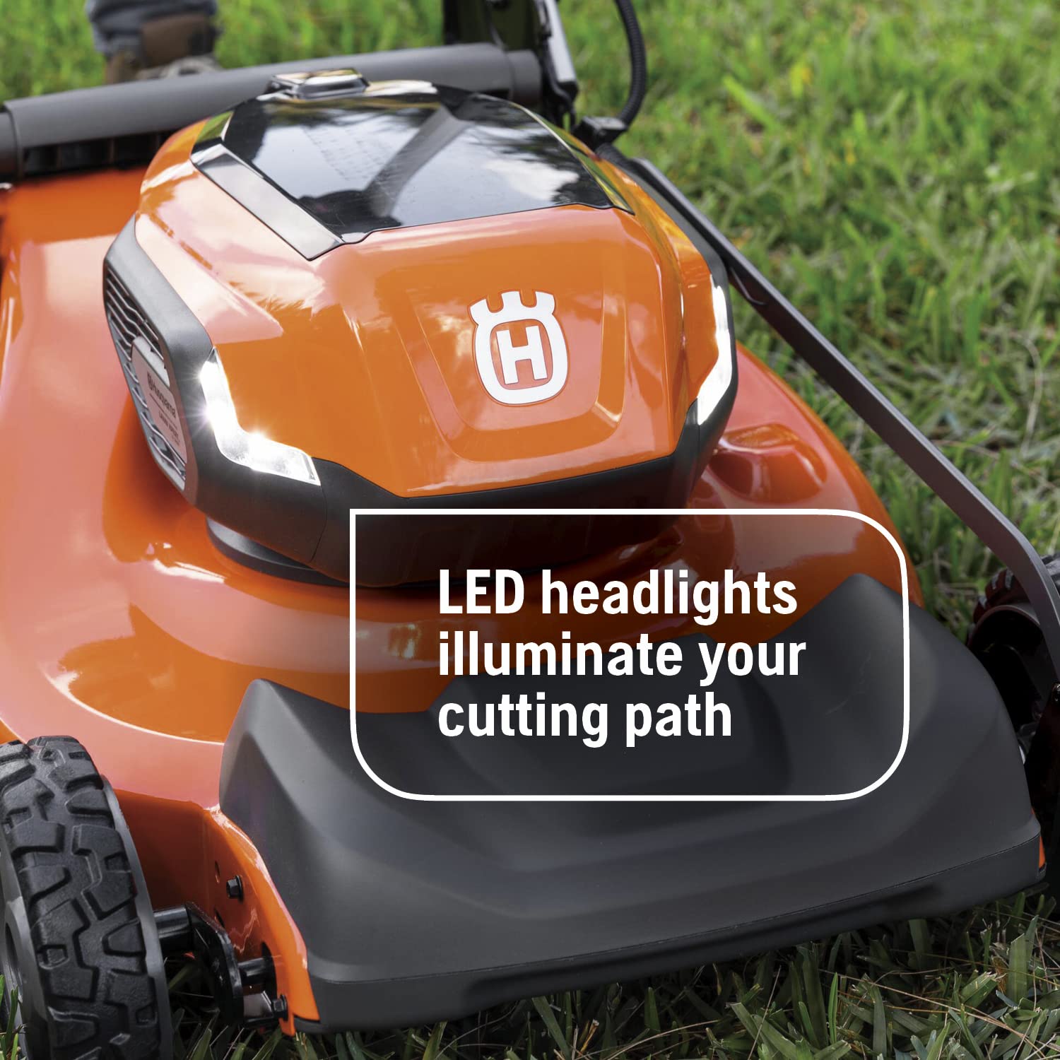 Husqvarna Lawn Xpert LE-322R Battery Powered Self Propelled Lawn Mower with Brushless Motor, Electric Lawn Mower for Small Yards (1/4-1/2 Acre), 40V Lithium-Ion Battery and Charger Included