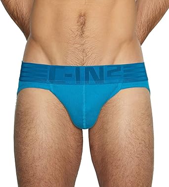 hombres con calzones