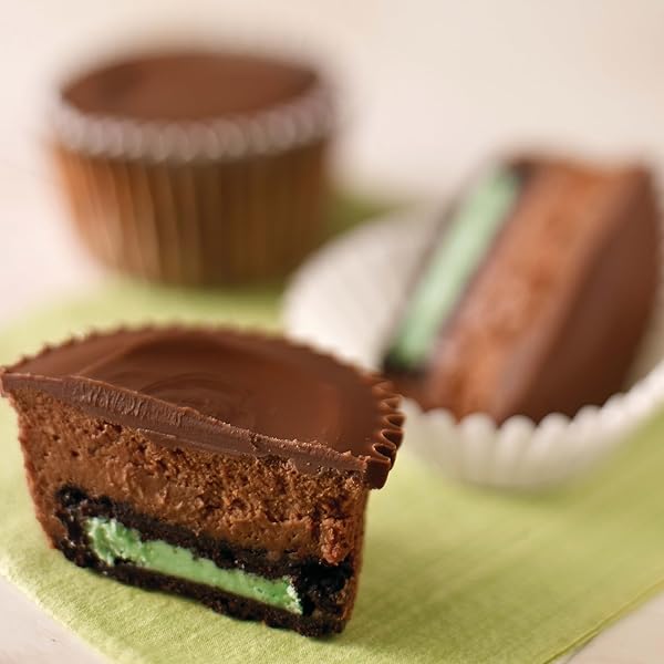 OREO MINT CREME CHOCOLATE SANDWICH COOKIES, PARTY SIZE, 24.95 OZ