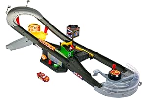 Mattel Disney and Pixar Cars Track Set, Piston Cup Action Speedway Playset with 1:55 Scale Lightning McQueen Die-Cast Toy Car
