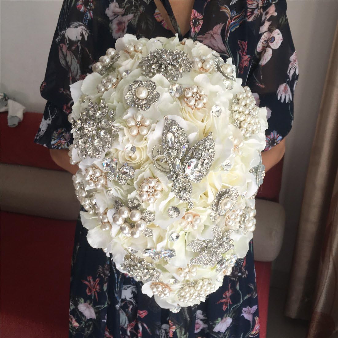 FYSTORE Bouquet of Flowers for Wedding Romantic Rose Flower Shiny Covered Diamond Wedding Bouquet brooches Flower Pearl Holding Bouquet for Bridesmaids Bride