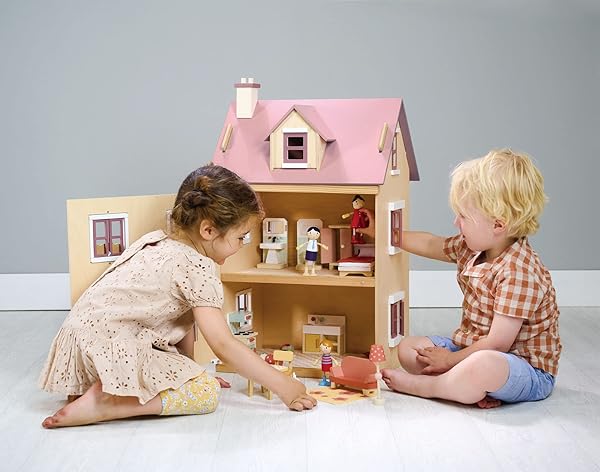 TENDER LEAF TOYS – FOXTAIL VILLA – BEAUTIFUL MID-SIZED WOODEN TOWN-STYLE DOLL HOUSE WITH STARTER FURNITURE SET – MINIATURE PLAY – ENCOURAGES ROLE-PLAY AND STORY INVENTION IN BOYS AND GIRLS – AGE 3+
