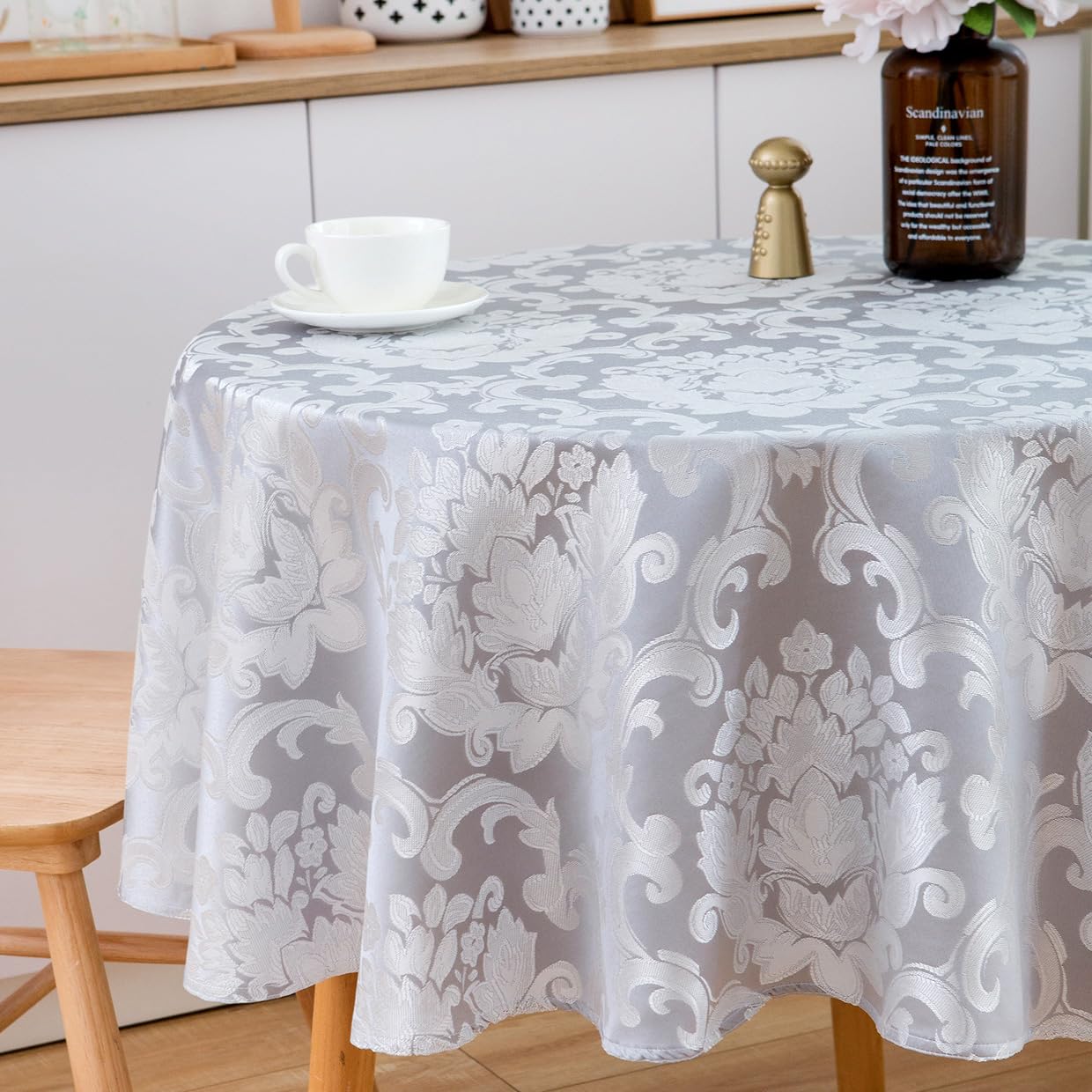SPRICA Round Jacquard Tablecloth 200cm Classic Flower Pattern Thick Heavy Weight Soft Table Cover, Machine Washable, Light Grey