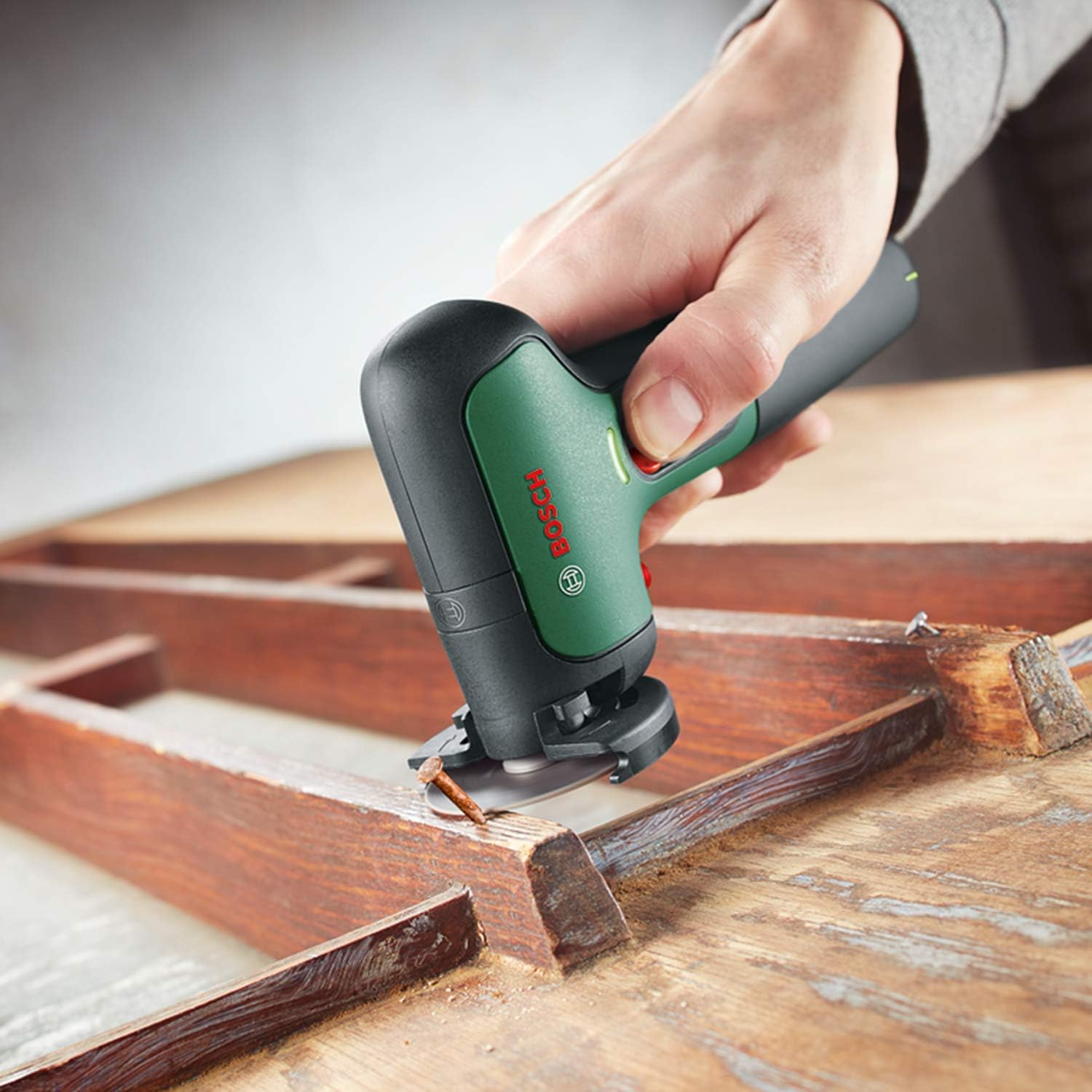 Bosch Cordless EasyCut&Grind (2.0 Ah Battery, 7.2 Volt, in Carton Packaging), Green - Image 4