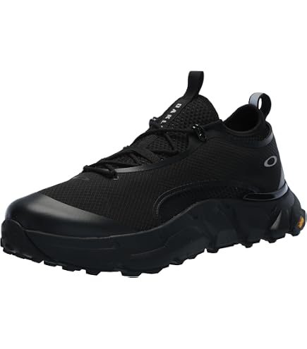 Amazon.com | Oakley Mens Edge Icon Sneaker, Blackout, 5 | Fashion