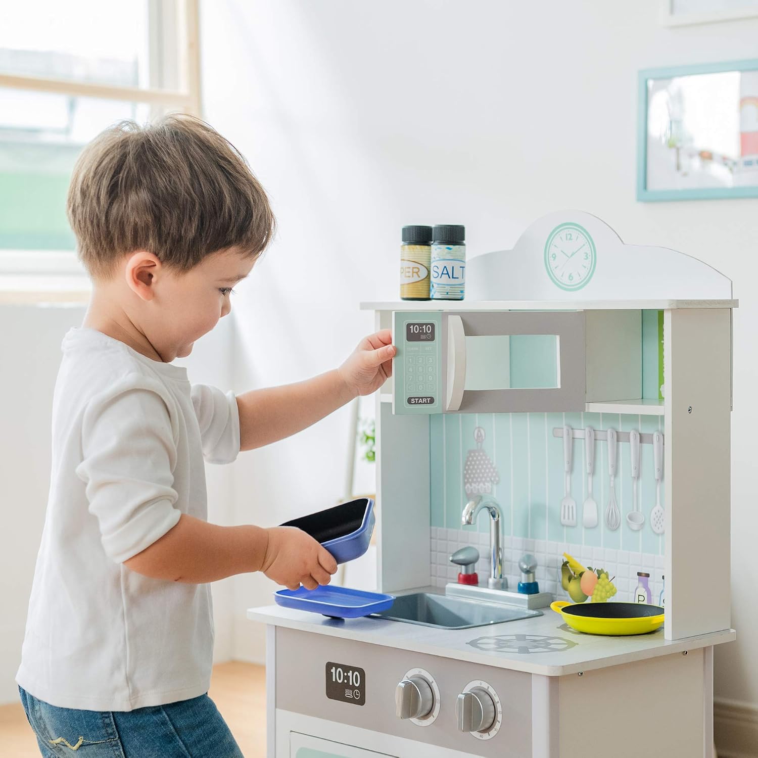 Teamson Kids Little Chef Madrid Classic Interactive Wooden Play Kitchen with Sink, Oven - Image 5