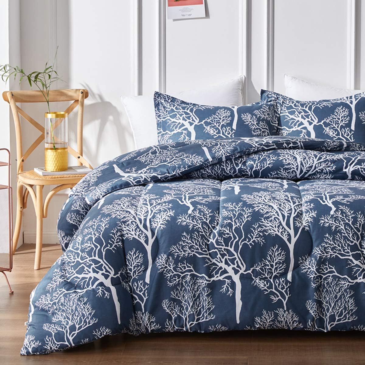 Uozzi Bedding Navy Comforter Set with White Tress, Reversible Queen