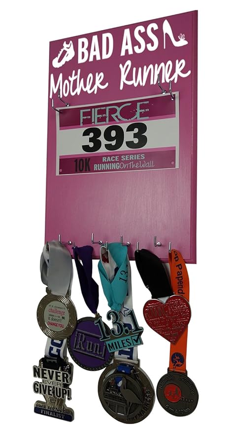 Amazon.com: RunningontheWall Medal - Colgador de medallas ...
