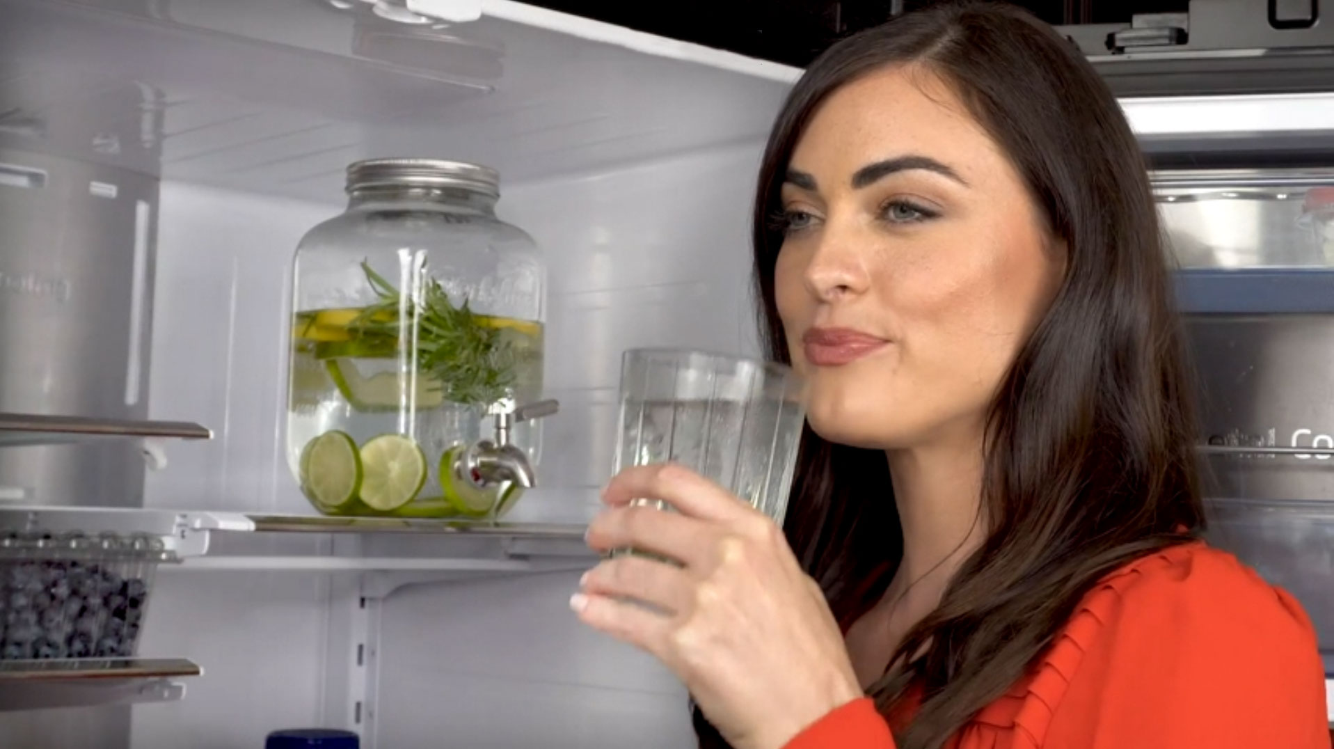 1-Gallon-Glass-Beverage-Dispenser-with-188-Stainless-Steel-Spigot-100Leak-Proof-Wide-Mouth-Easy-Filling-Drink-Dispenser-with-Ice-Cylinder-Keeps-Beverage-Cold-For-Outdoor-Parties-and-Daily-Use