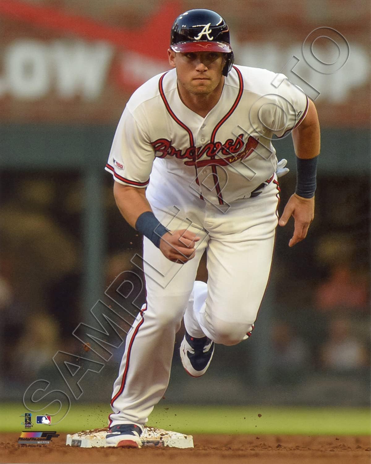 Photographs - SPORTSPHOTOSUSA Austin Riley Atlanta Braves 8 x 10 Photo