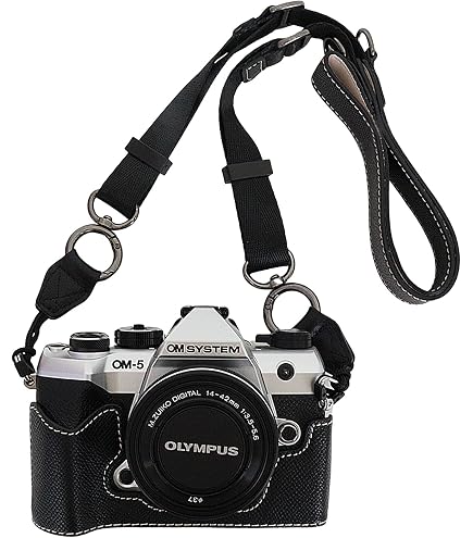 Amazon.com : Rieibi PU Leather Half Case For Olympus OM-5/Olympus