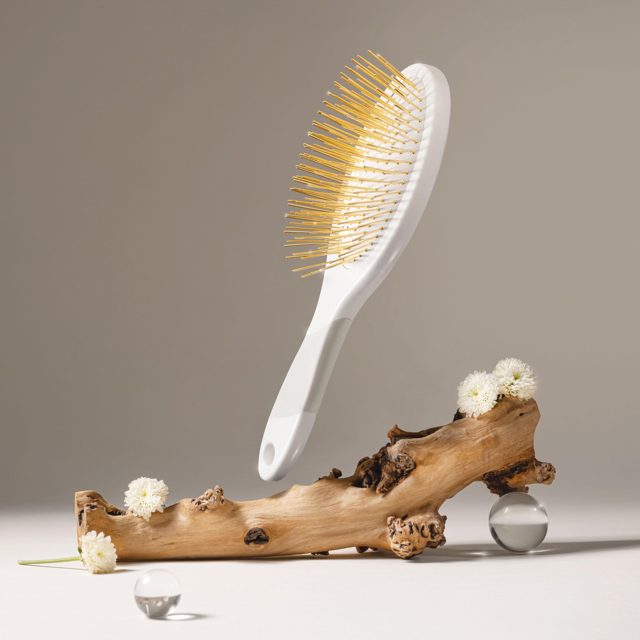 Snow Fox Skincare Gua Sha Hair Brush - White Edition. Scalp Massage Comb with Gold-Plated Metal Bristles for Healthy Follicles. Soothing Gua Sha Acupressure Tool for All Hair Types