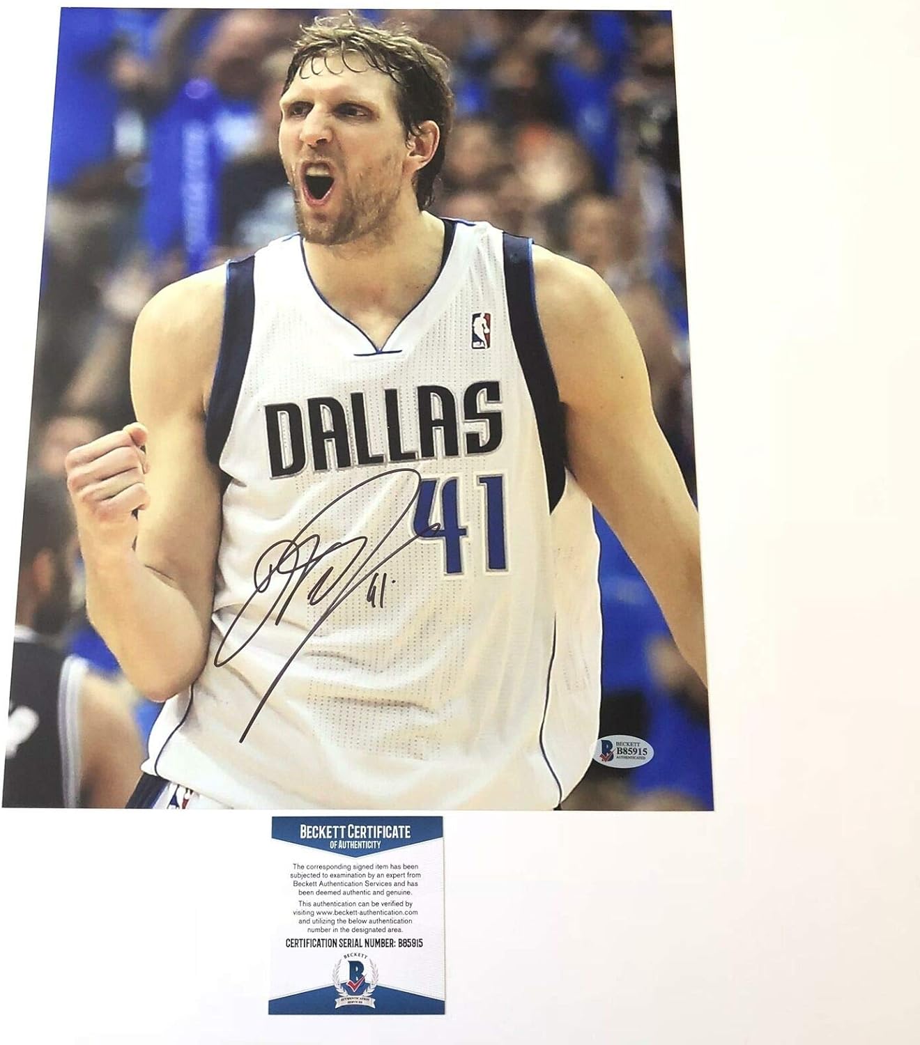 dirk nowitzki signed basketball