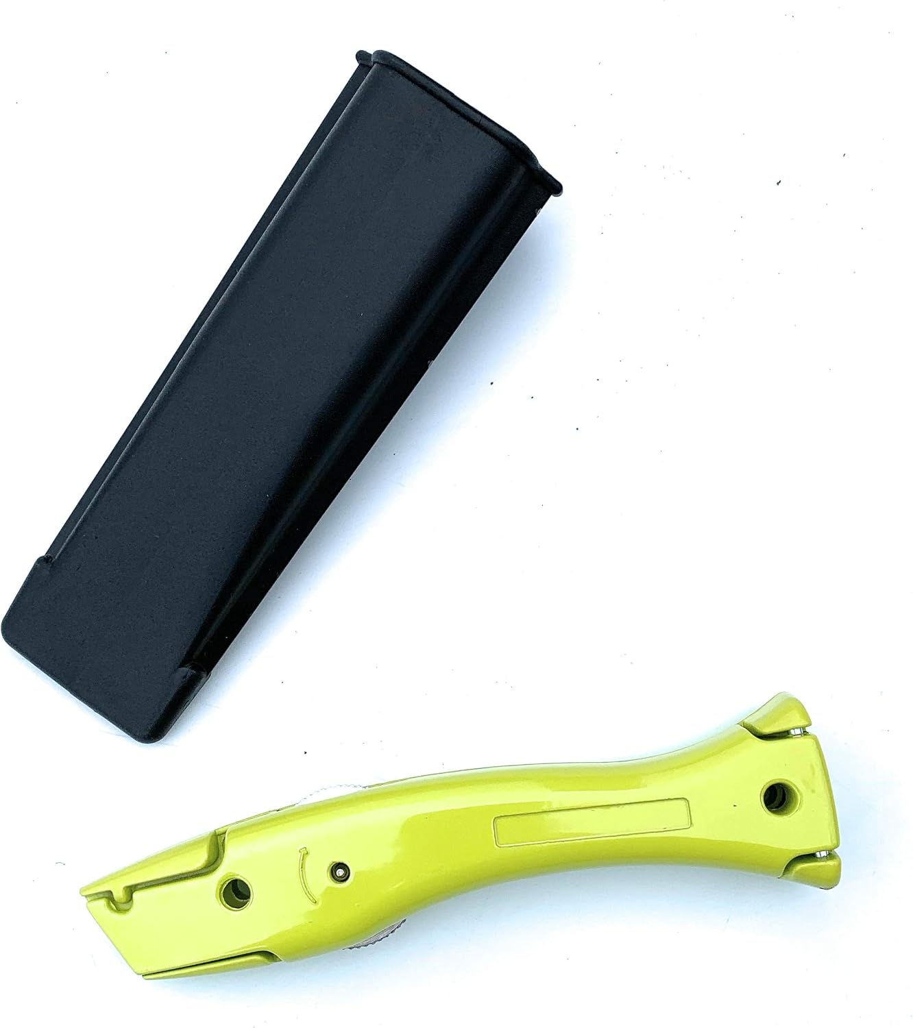TradeUnderlay Yellow Knife Carpet Fitter Economy Tool with Matching Yellow Holster - Image 3