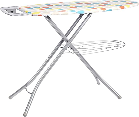 AmazonBasics – Bügelbrett mit Ablagefach und Bügeleisen-Ablage, groß