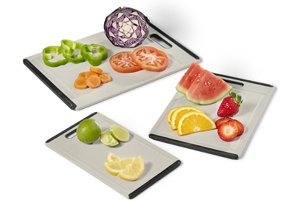 Starfrit 3-Piece Antibacterial Cutting Board Set, Non-Slip & Reversible | 3 cutting board sizes (10", 11" and 14") for fruits