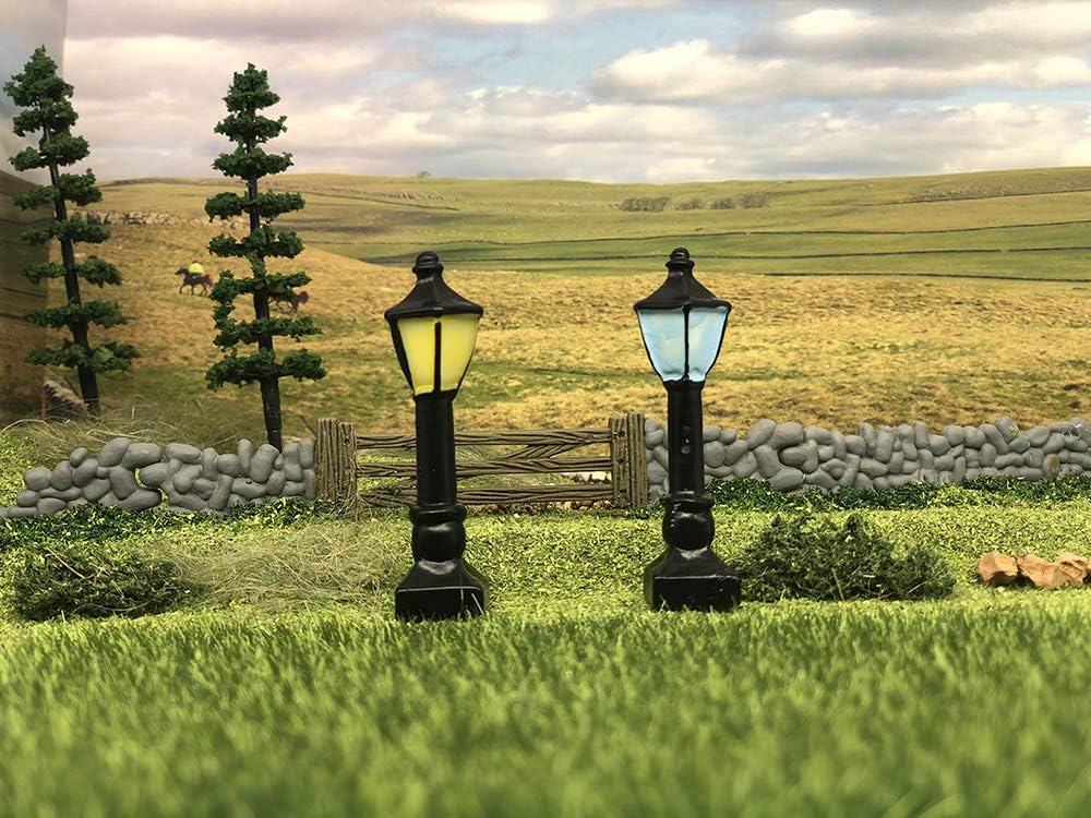 SecretRain Miniature Resin Garden Fairy Ornament Retro Streetlight Set - Image 3