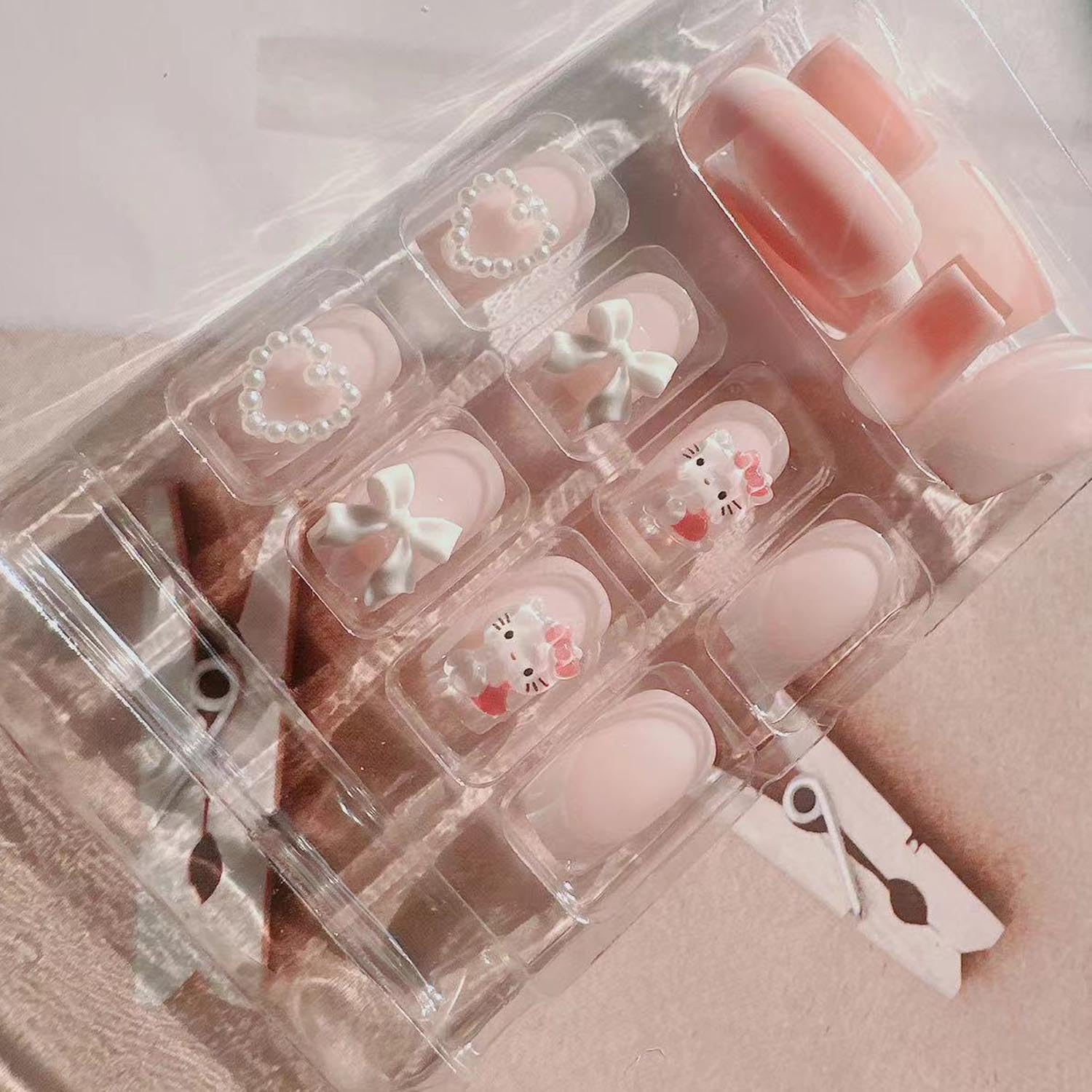 French Tip Press on Nails Short Cute Pink Nail Art Cartoon with Pearl Heart Bow Design, White French Nails Press ons False Nails Fashion Fingernails 24pcs - Image 4