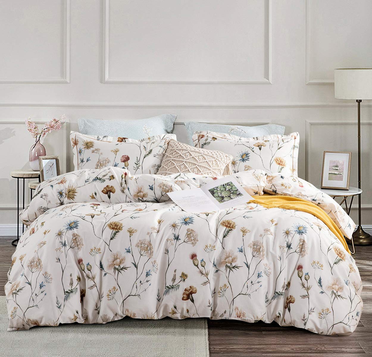 Photo 1 of SLEEPBELLA Comforter King Size, 600 Thread Count Cotton White Printed with Blue & Blush Flowers Cotton Comforter Set,Down Alternative Bedding Set 3Pcs(King, White Floral)