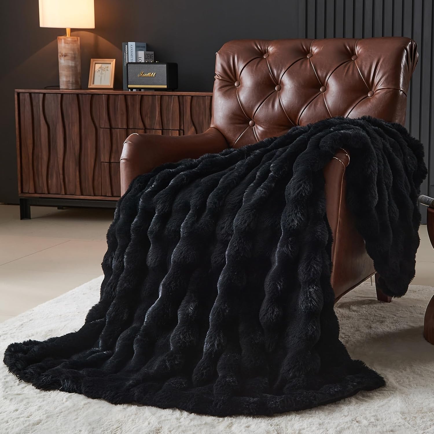 Wajade Luxury Fluffy Rabbit Fur Throw Blanket Super Soft Bubble Faux Fur Blanket Warm Fuzzy Large Blanket for Bed Couch Car Cozy,Black 127x153CM