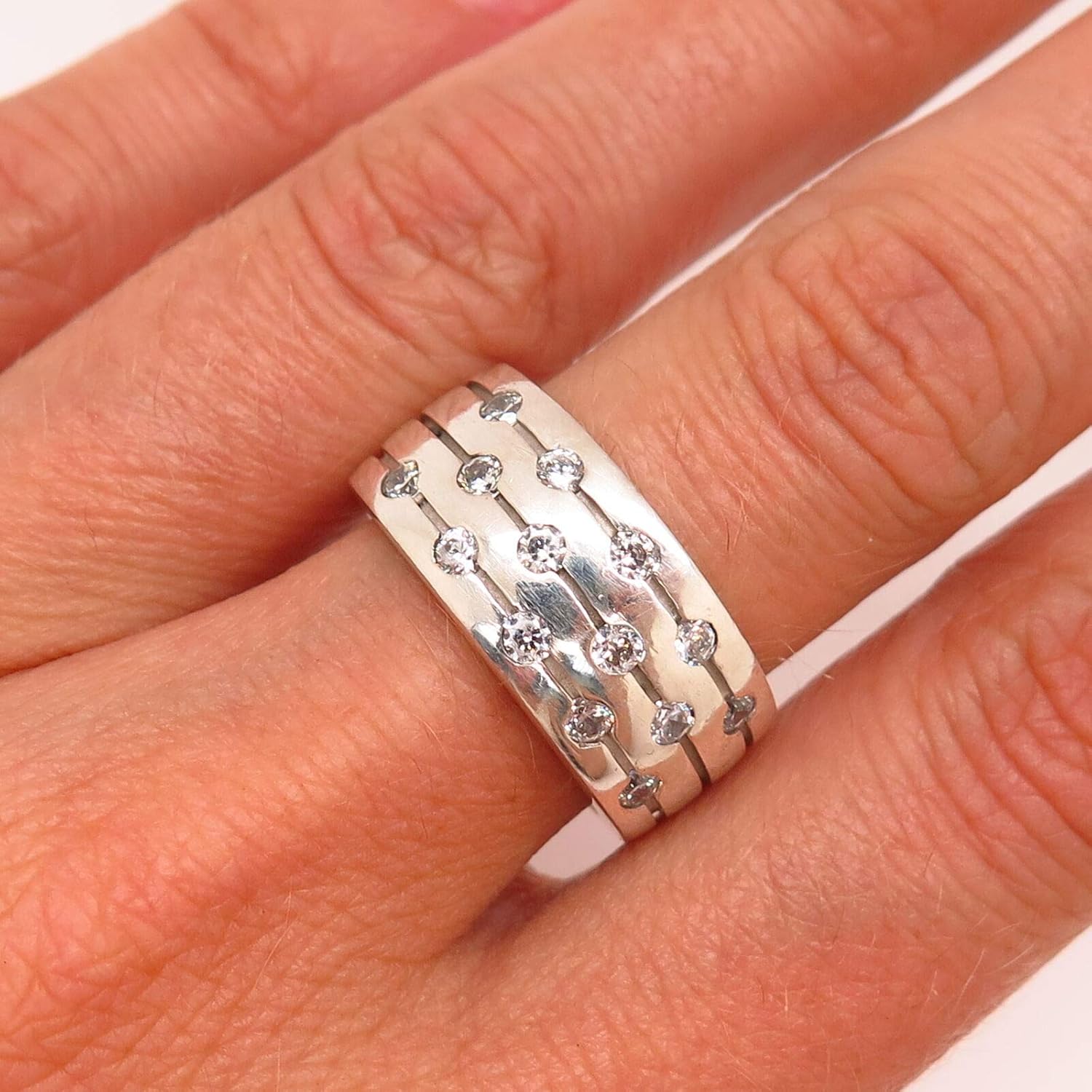 925 Sterling Silver C Z 3Row Band Ring Size 7 KD4865