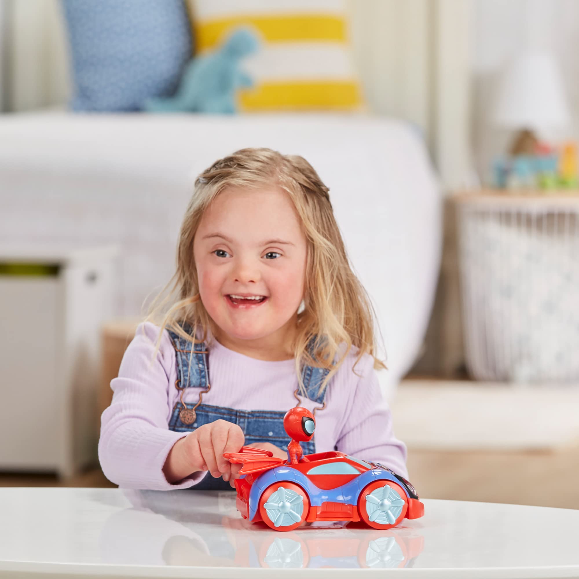 Spidey and His Amazing Friends Glow Tech WebCrawler Toy Car with