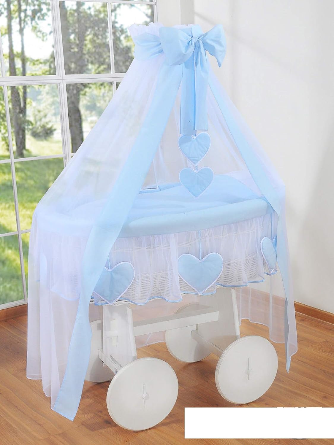 large moses basket on wheels