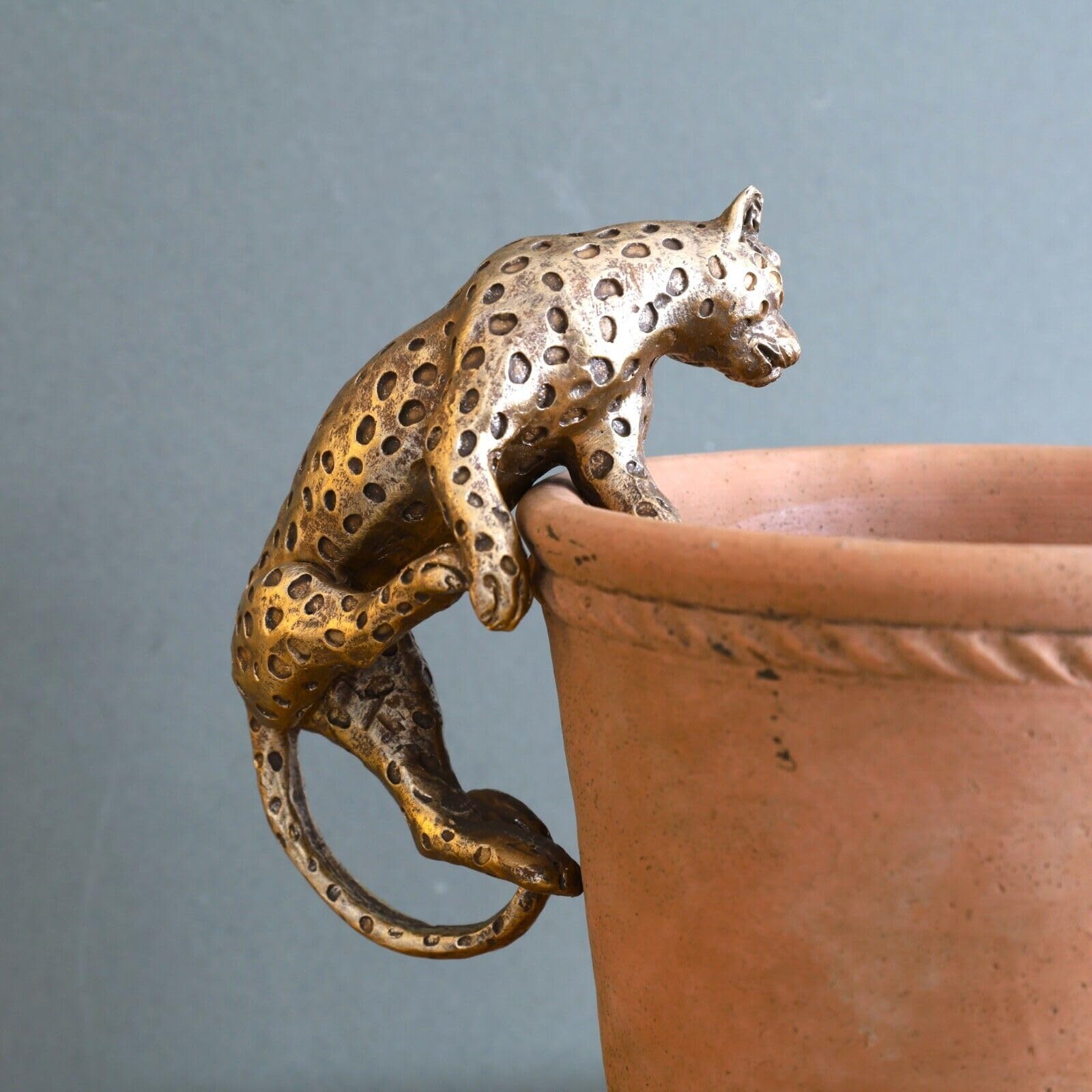 Fyne-Finds Gold Cheetah Plant Pot Hanger Pot Climber Animal Home Garden Decor Leopard 16cm Large Ornament