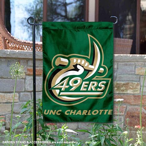 Amazon Com Unc Charlotte Garden Flag And Yard Banner Sports