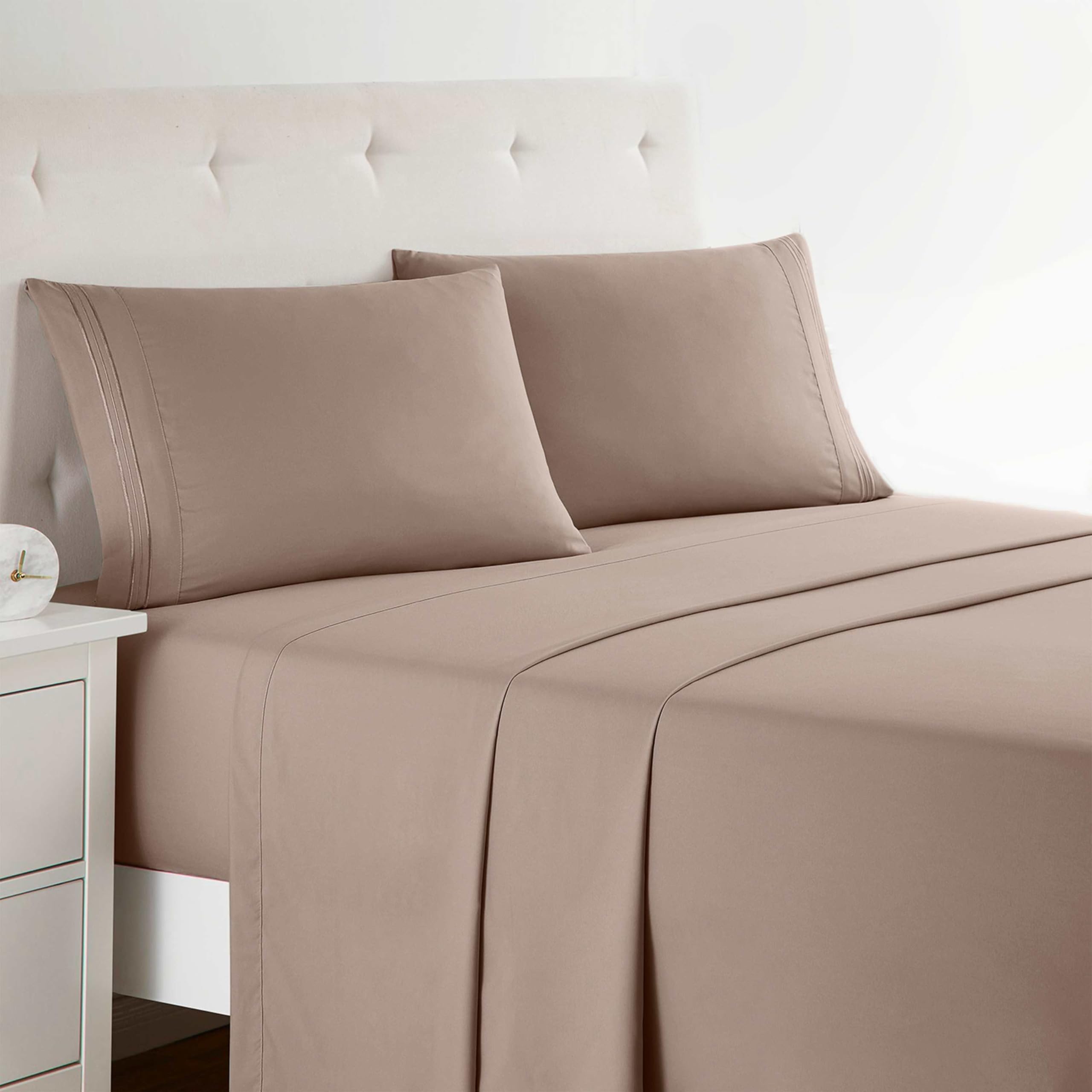 Photo 1 of Clara Clark Bed Sheets, Premier 1800 Series 4 Piece Bed Sheet Set, Deep Pocket, Wrinkle, Fade, Stain Resistant, Luxury Soft Bedding Sheets & Pillowcases, Queen, Taupe Sand