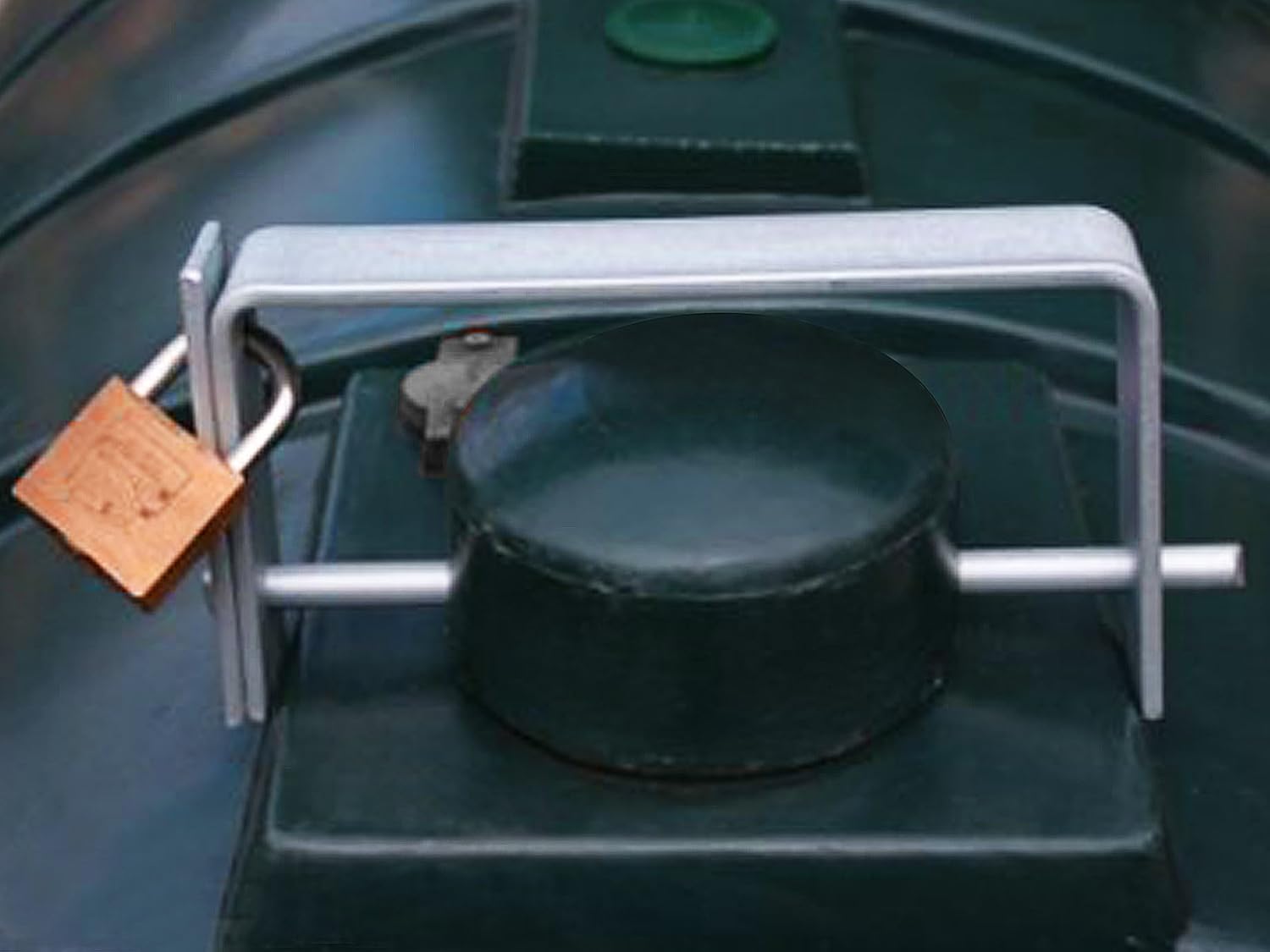 Oil Tank Lock Supplied with Padlock – BigaMart