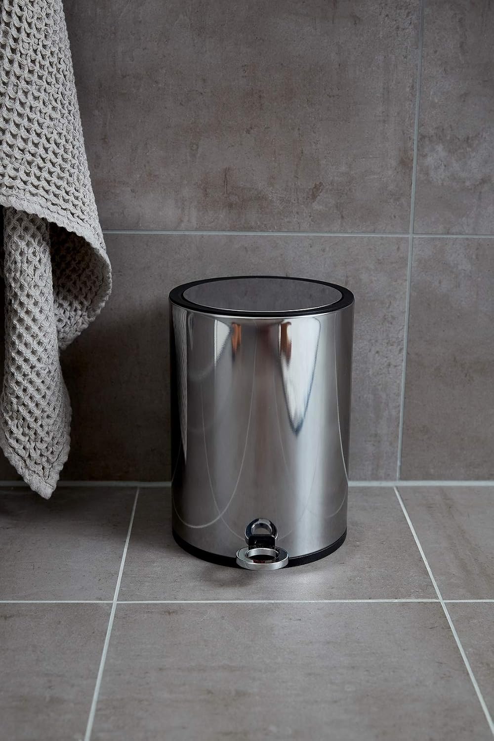 Wenko 22713100 Cosmetic Pedal Bin Monza Easy Close stainless steel glossy, cosmetic bucket, trash can with soft close - Image 4