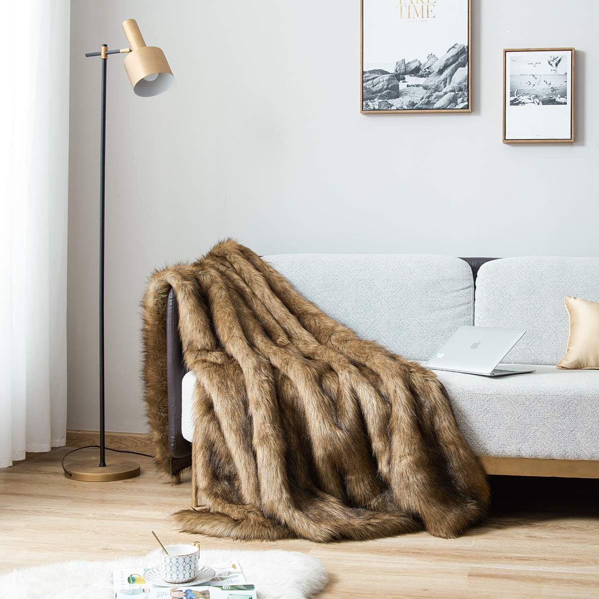 Luxurious Brown Faux Fur Throw Blanket, Shaggy & Fluffy Throw Rug