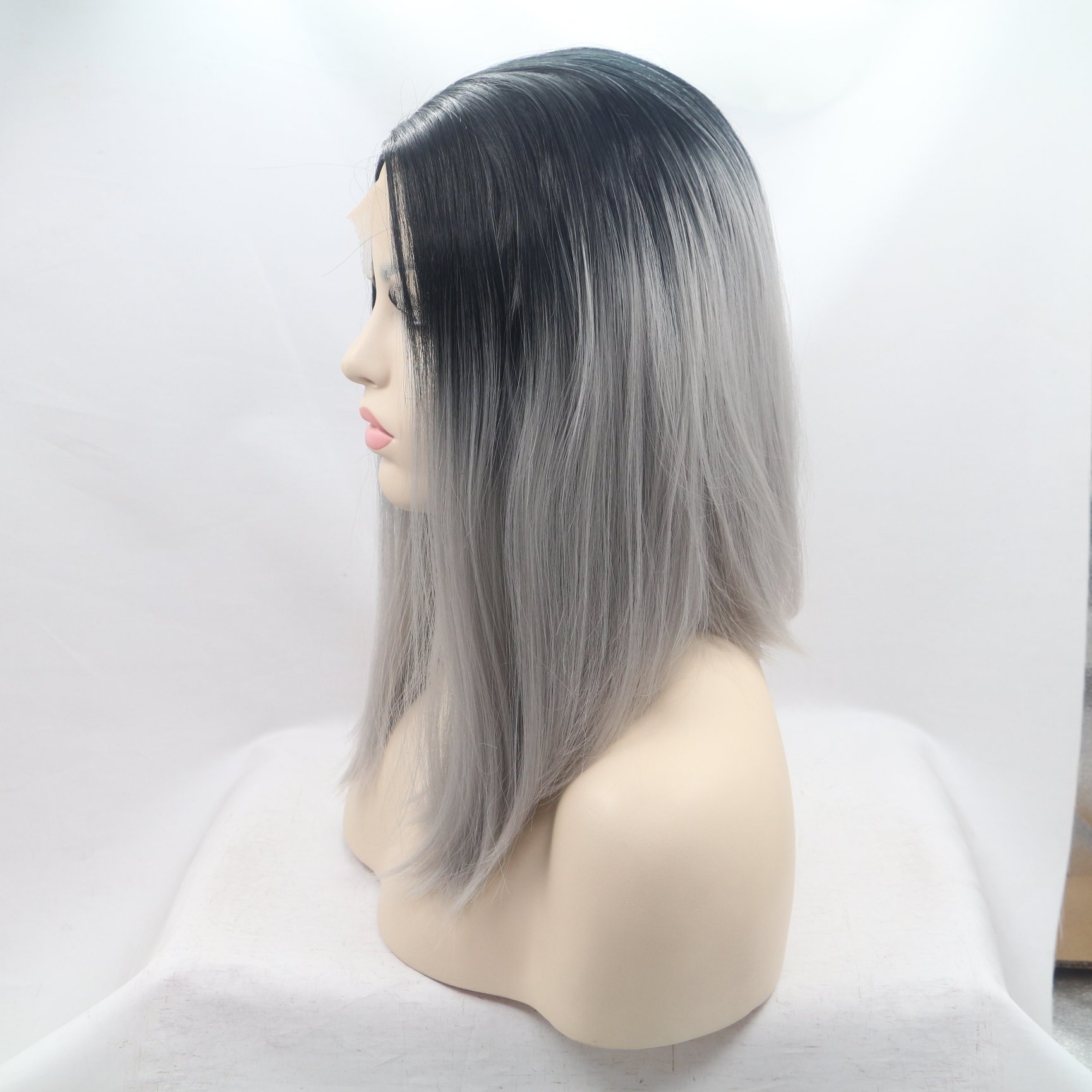 Xiweiya Short Silver Grey Lace Front Wig with Dark Roots Mixed Ombre Platinum Silver Bob Synthetic Wig Middle Part Heat Resistant Fiber Wig for women 14inch