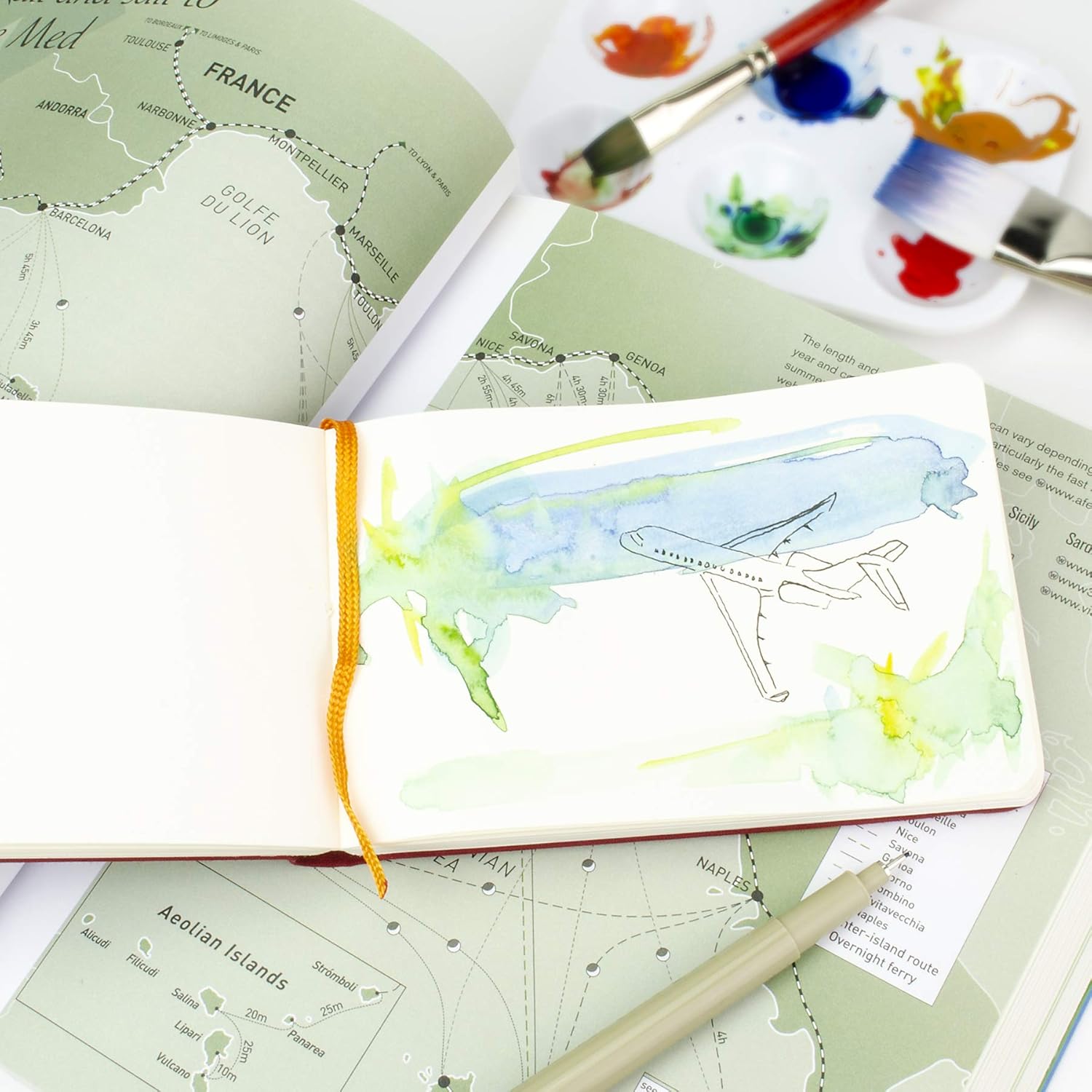 Travelogue Drawing Book, Square 5-1/2 x 5-1/2, Ivory Black Artist Journal: Arts, Crafts & Sewing