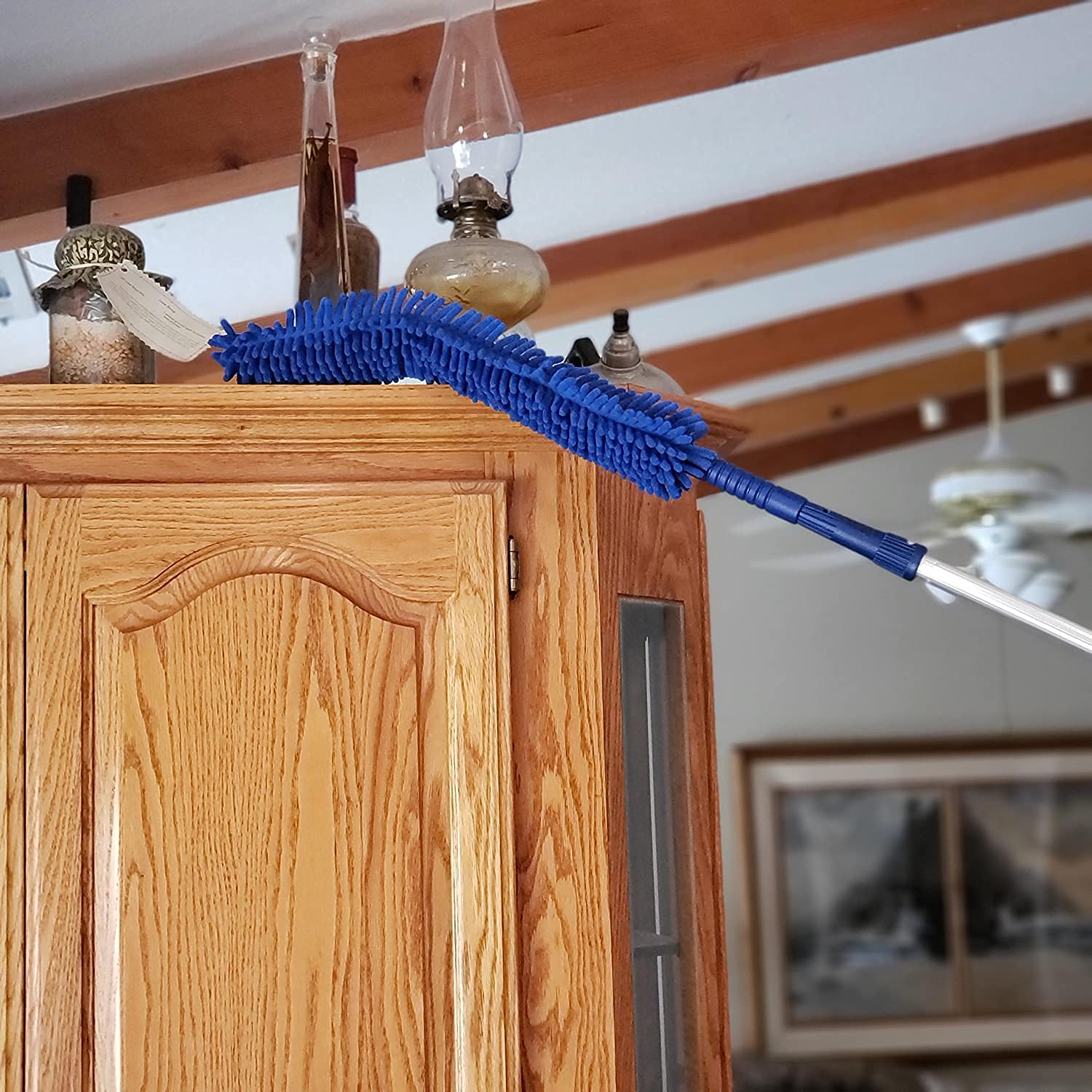 Spider  Brush with Pole Chenille Extension Duster, Aluminum