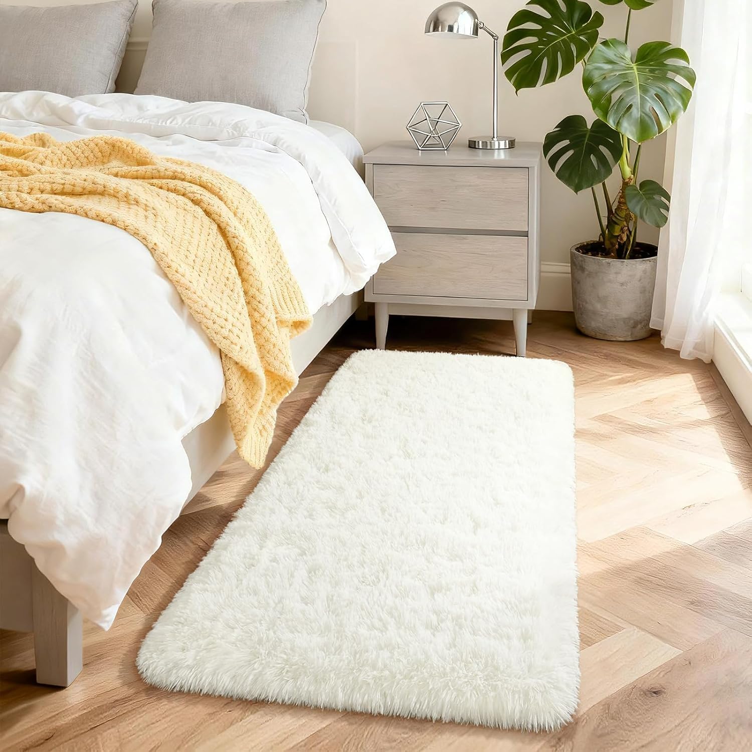 Aspire Homeware Fluffy Bedroom Rug – Cream Bedroom Runner 60x110cm - Area Rugs for Living Room Plush Carpet Modern Soft Shaggy Pile Faux Fur Rug for Home