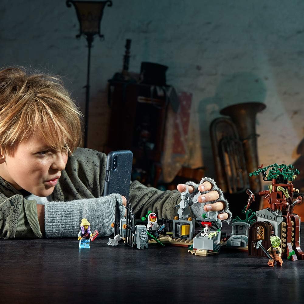 LEGO Hidden Side 70420 - Graveyard Mystery, Ghost Construction Toys (335 parts) - Image 3