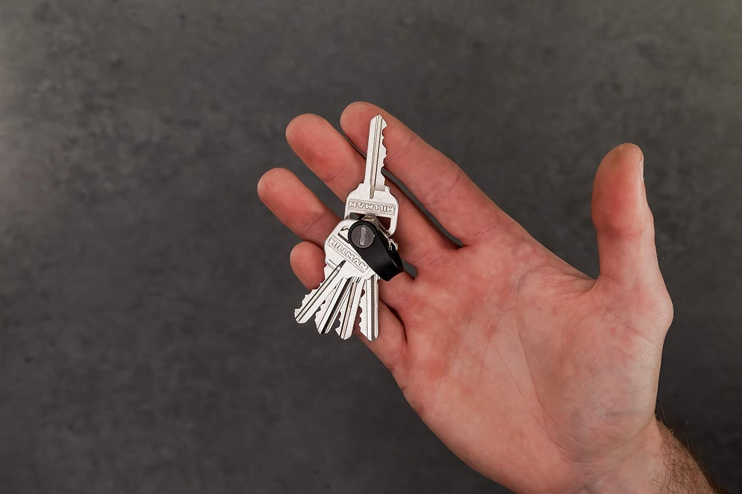 KeySmart Mini - Compact Minimalist Expandable Key Holder (up to 4 Keys, Black) at  Men’s Clothing store