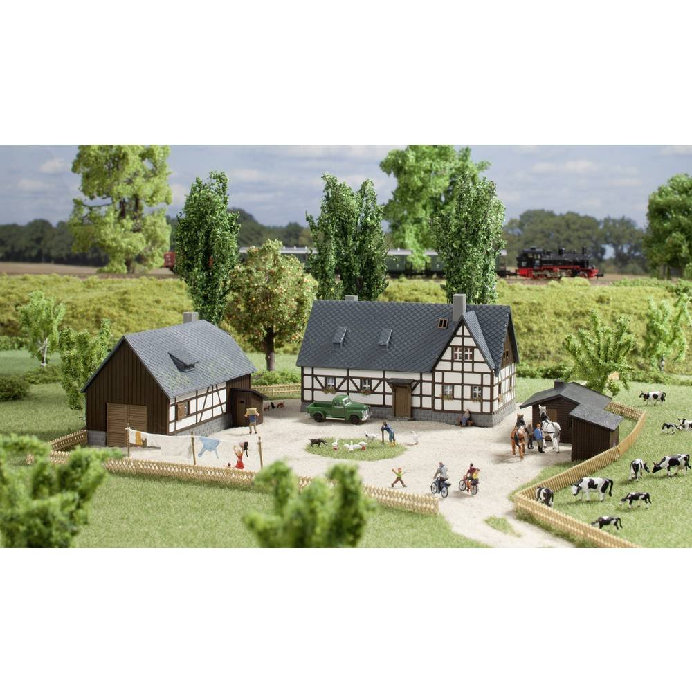 Auhagen 14465 Farm Modelling Kit