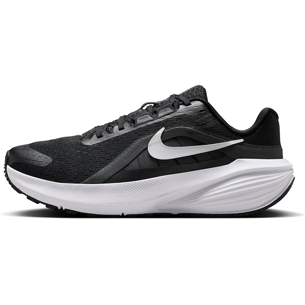 Amazon.com | Nike Lunar Hyperquickness (Size 5) Black  display picture 1