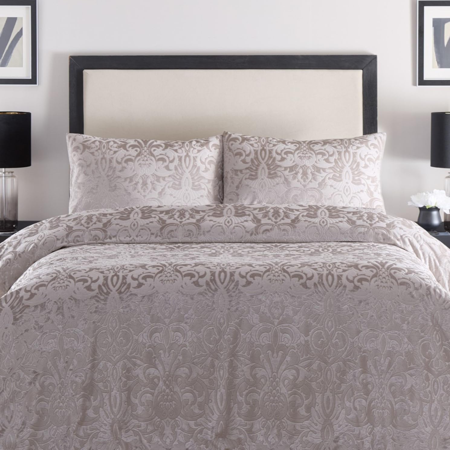 Laurence Llewelyn-Bowen - Linen Embossed Damask Duvet Cover - Super King Bedding Size (260 x 220cm) - 2 Pillowcases - Cream Linen Velvet Damask Bedding - Luxury Bedding Set - Jacquard Duvet Set