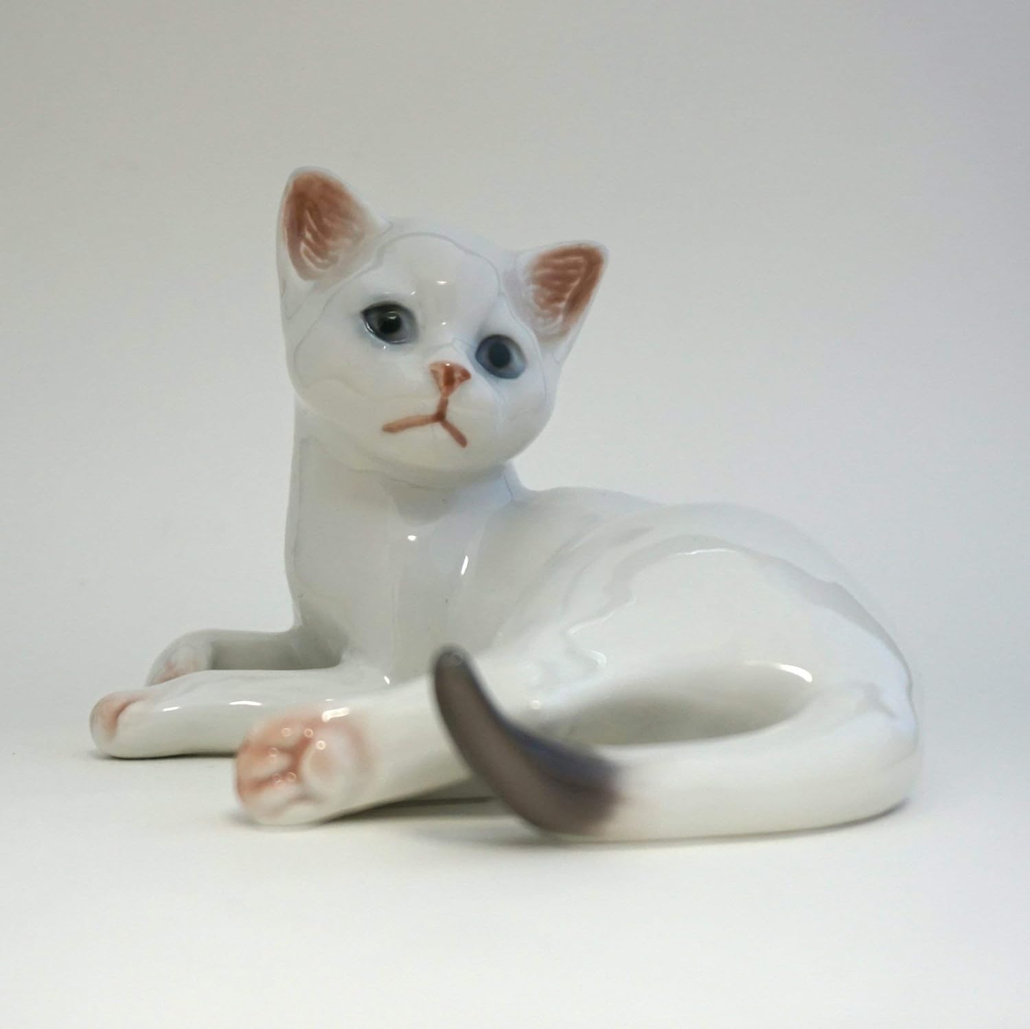 Amazon ロイヤルコペンハーゲン 猫 ネコ フィギュリン 置物 No 504 置物 オブジェ オンライン通販