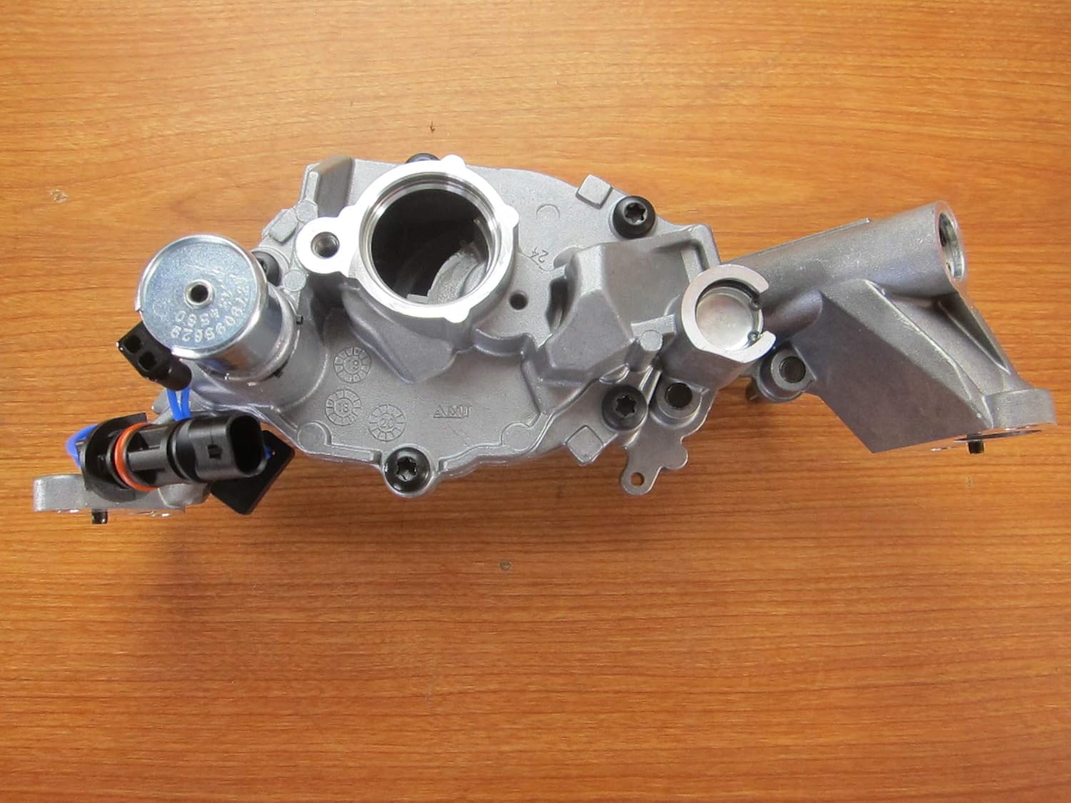 Jeep Cherokee 3.2L Engine Oil Pump New Mopar OEM Automotive