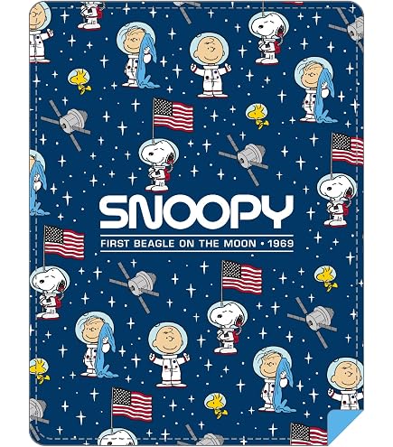 Amazon.com: Peanuts Snoopy First Beagle On The Moon Fleece Throw