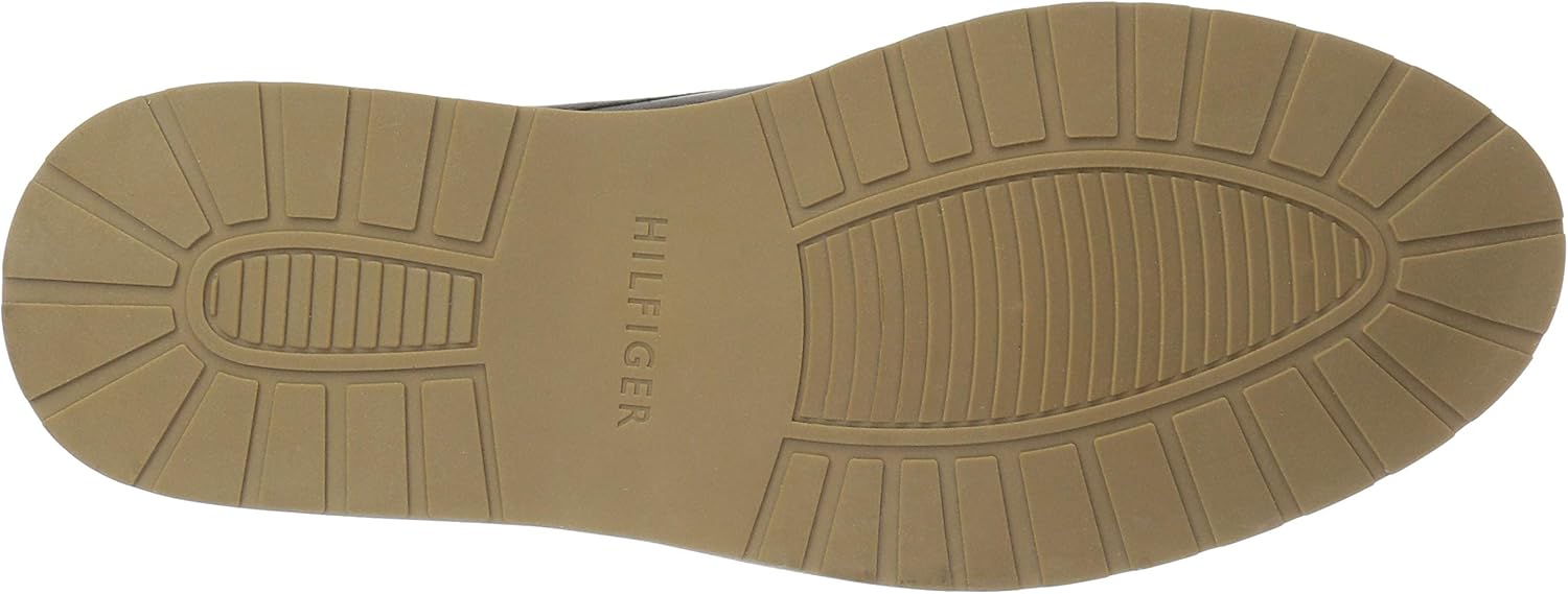 tommy hilfiger men's laurel chukka boots